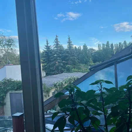 Im Zentrum Von Entspannt Wohnen, Entdecken Sie Den Park Und Schloss Oder Schwerin Mit Seinem Weltkulturerbe Und Nahegelegene Ostsee Bed & Breakfast