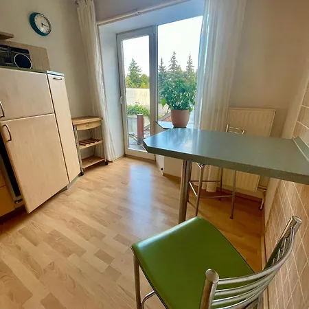 Bed & Breakfast Im Zentrum Von Entspannt Wohnen, Entdecken Sie Den Park Und Schloss Oder Schwerin Mit Seinem Weltkulturerbe Und Nahegelegene Ostsee