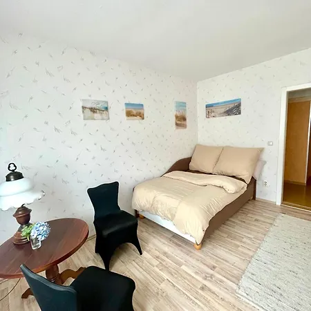 Bed & Breakfast Im Zentrum Von Entspannt Wohnen, Entdecken Sie Den Park Und Schloss Oder Schwerin Mit Seinem Weltkulturerbe Und Nahegelegene Ostsee 3*